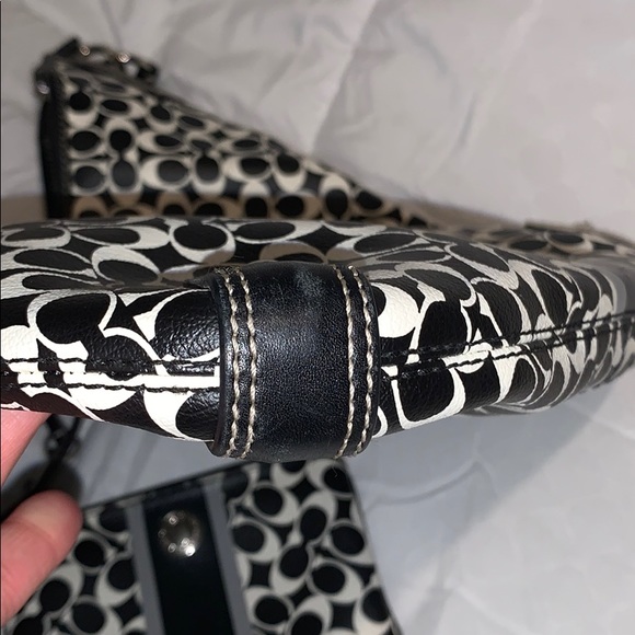 Authentic Vintage COACH bag w matching wristlet 🖤 - Picture 8 of 16